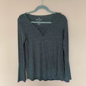 american eagle stripped long sleeve v neck